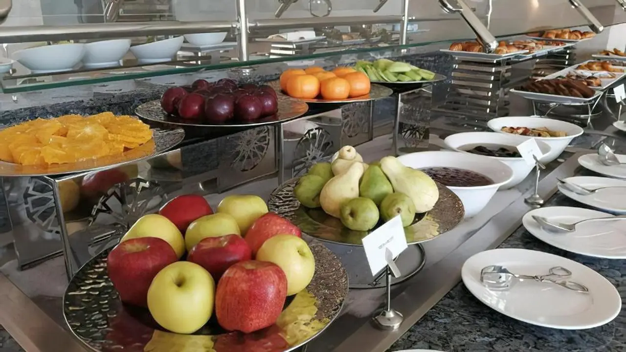 الفندق توليب الجلالة ماجستيك - العين السخنة